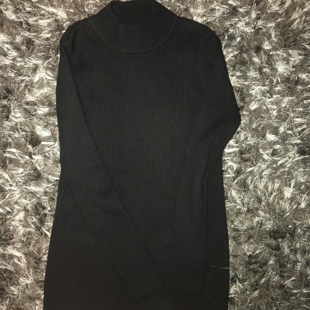 Black ribbed shirt size M